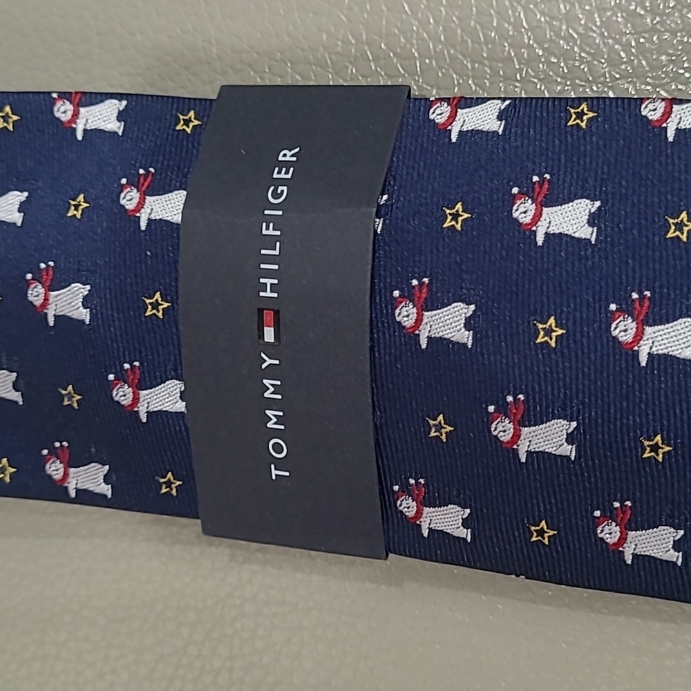NWT Tommy Hilfiger Men's Snowmen Silk Blend Holiday 3" Tie, Navy - Picture 3 of 8